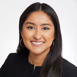 Meet your Posher, Mayra